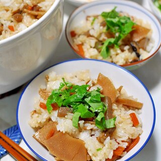 簡単で美味しい♪鶏五目ご飯